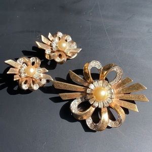 Vintage Mazer Pearl Brooch and Earrings Set